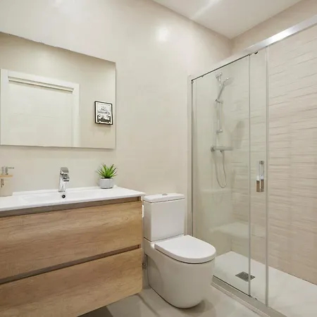 Concha Brand New & Style *